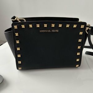 Black Michael Kors purse